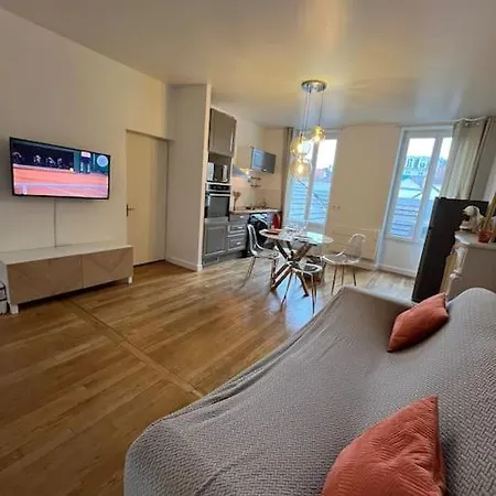F2 Plein Centre De Apartment